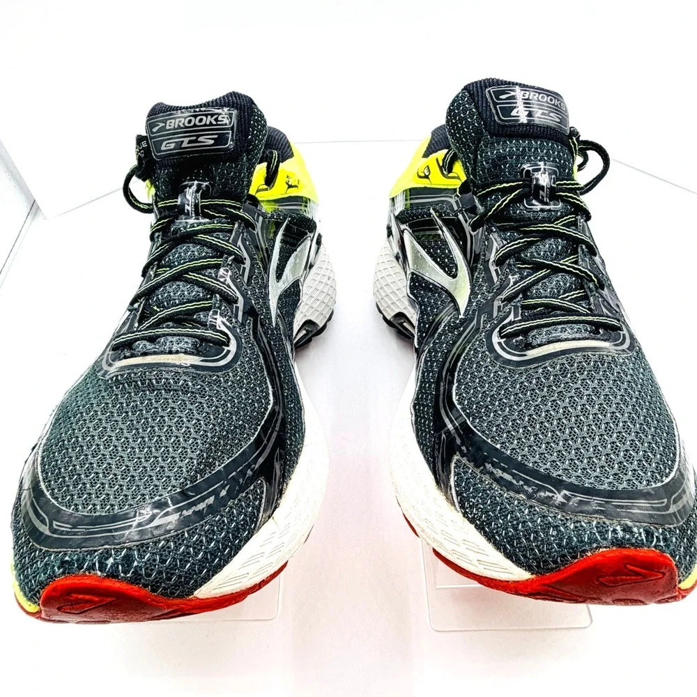 Brooks Adrenaline GTS 16 Men's Size 12D‎  Running Shoes Black, Fuschia & Red